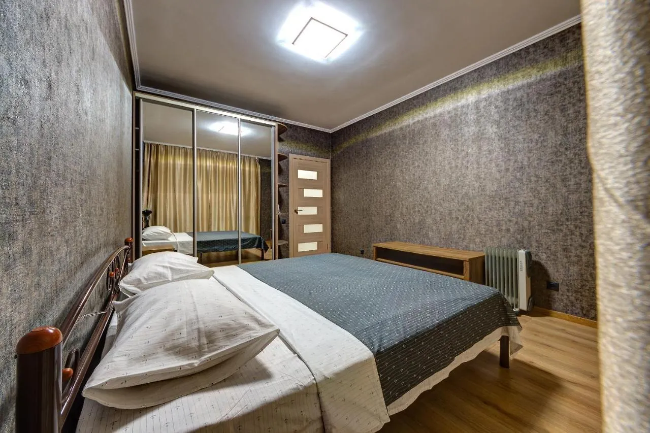 Apartments Near Ukraina Shopping Mall Kyjev